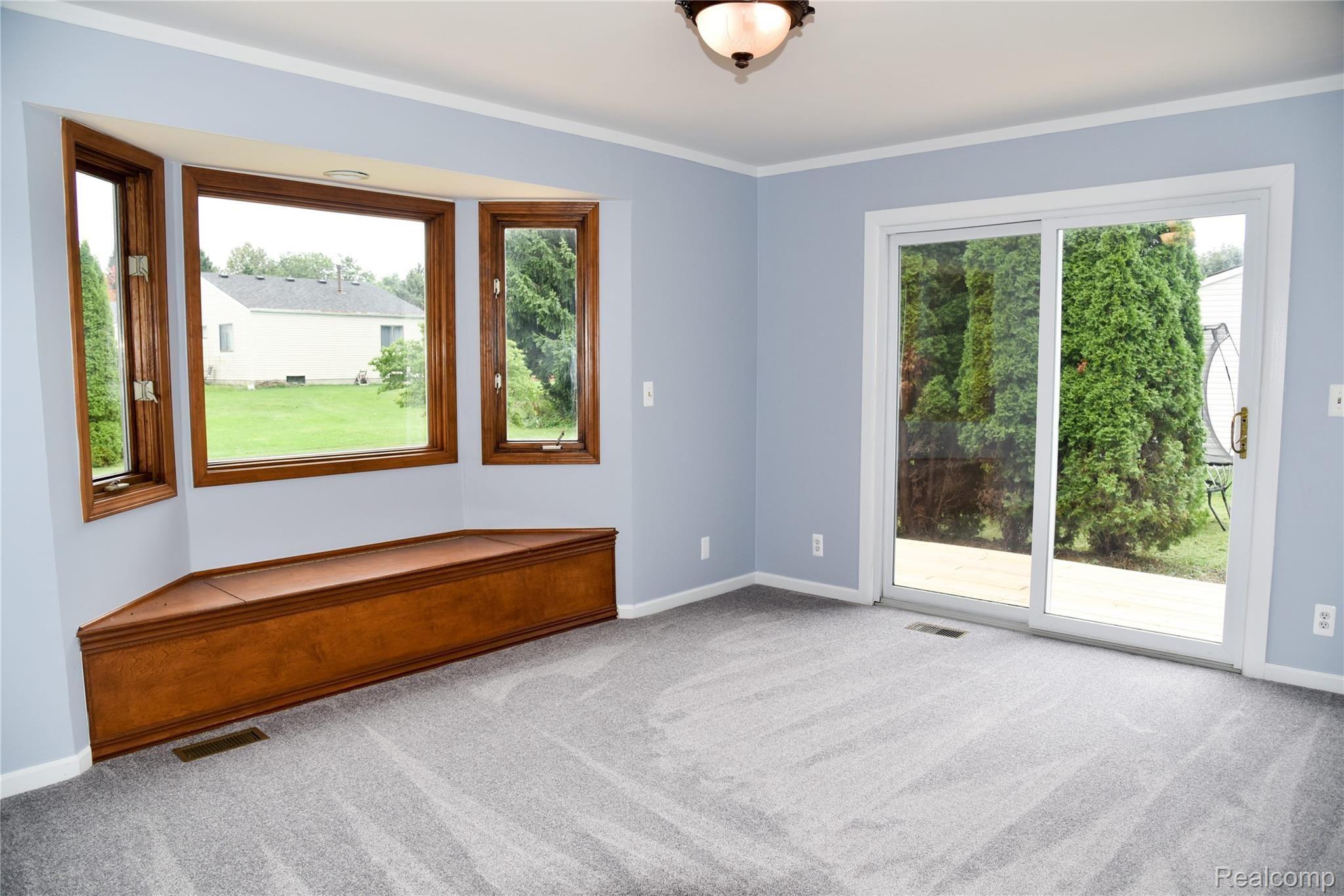 737 Dressler Lane Rochester, MI 48307 - Photo 6 of 15 6.JPG