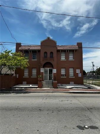 $1,300 | 1352 Southwest 7th Street, Unit 5, Miami, FL 33135