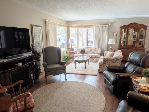 $289,000 | 209 South 10th Street, Montevideo, MN 56265