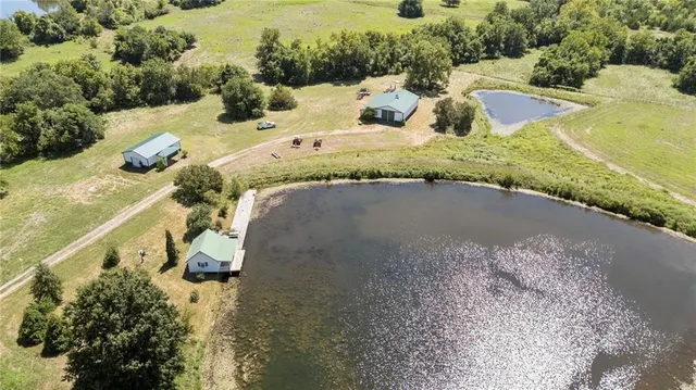 $579,950 | 27627 West 335th Street, Osawatomie, KS 66064