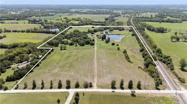 $579,950 | 27627 West 335th Street, Osawatomie, KS 66064