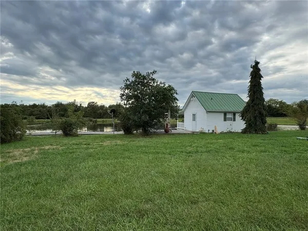 $579,950 | 27627 West 335th Street, Osawatomie, KS 66064