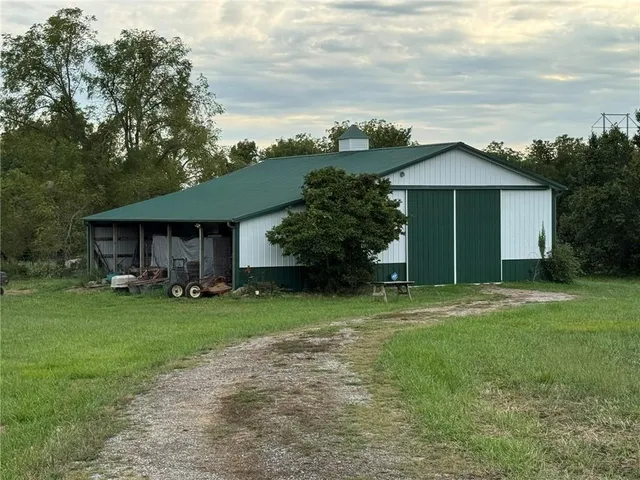 $579,950 | 27627 West 335th Street, Osawatomie, KS 66064