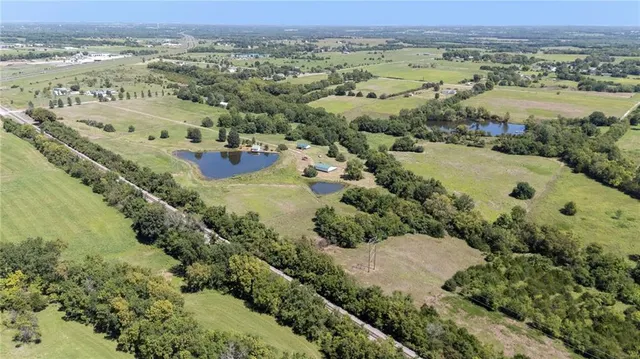 $579,950 | 27627 West 335th Street, Osawatomie, KS 66064