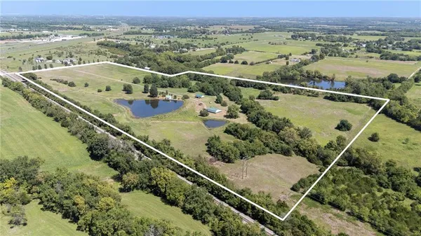 $579,950 | 27627 West 335th Street, Osawatomie, KS 66064