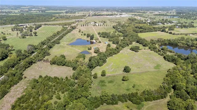 $579,950 | 27627 West 335th Street, Osawatomie, KS 66064