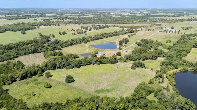 $579,950 | 27627 West 335th Street, Osawatomie, KS 66064