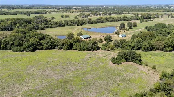 $579,950 | 27627 West 335th Street, Osawatomie, KS 66064