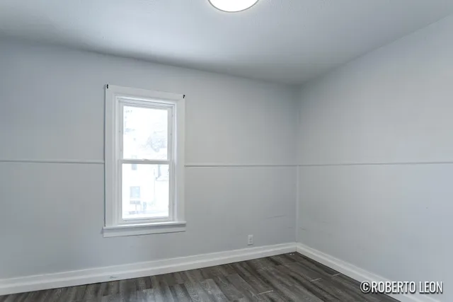 $265,900 | 922 Burton Street Southwest, Wyoming, MI 49509