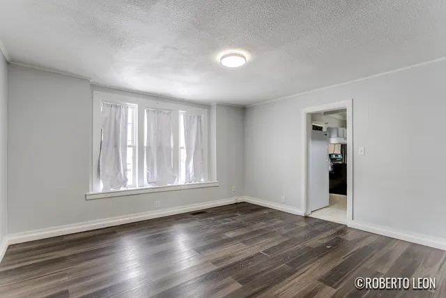 $265,900 | 922 Burton Street Southwest, Wyoming, MI 49509