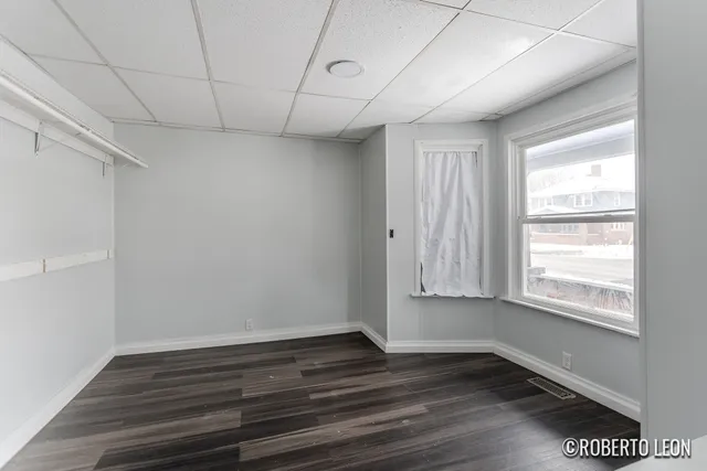 $265,900 | 922 Burton Street Southwest, Wyoming, MI 49509