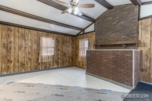 $265,900 | 922 Burton Street Southwest, Wyoming, MI 49509