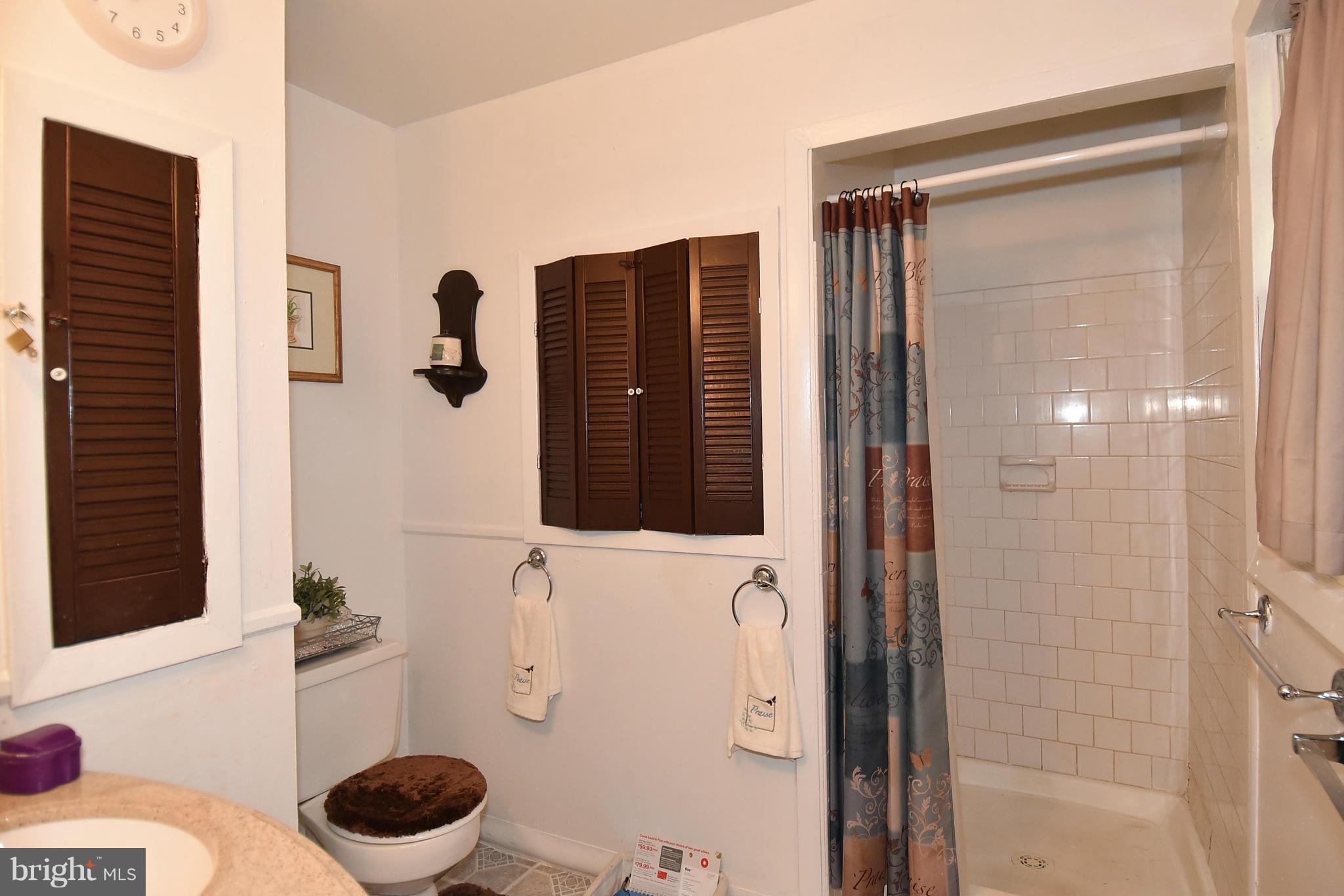 9012 Spring Avenue Lanham, MD 20706 - Photo 8 of 16 Bath (Master)