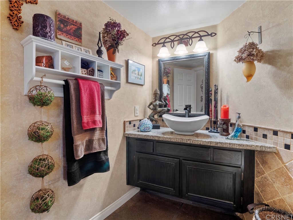 25620 Wolfe Circle Stevenson Ranch, CA 91381 - Photo 16 of 53