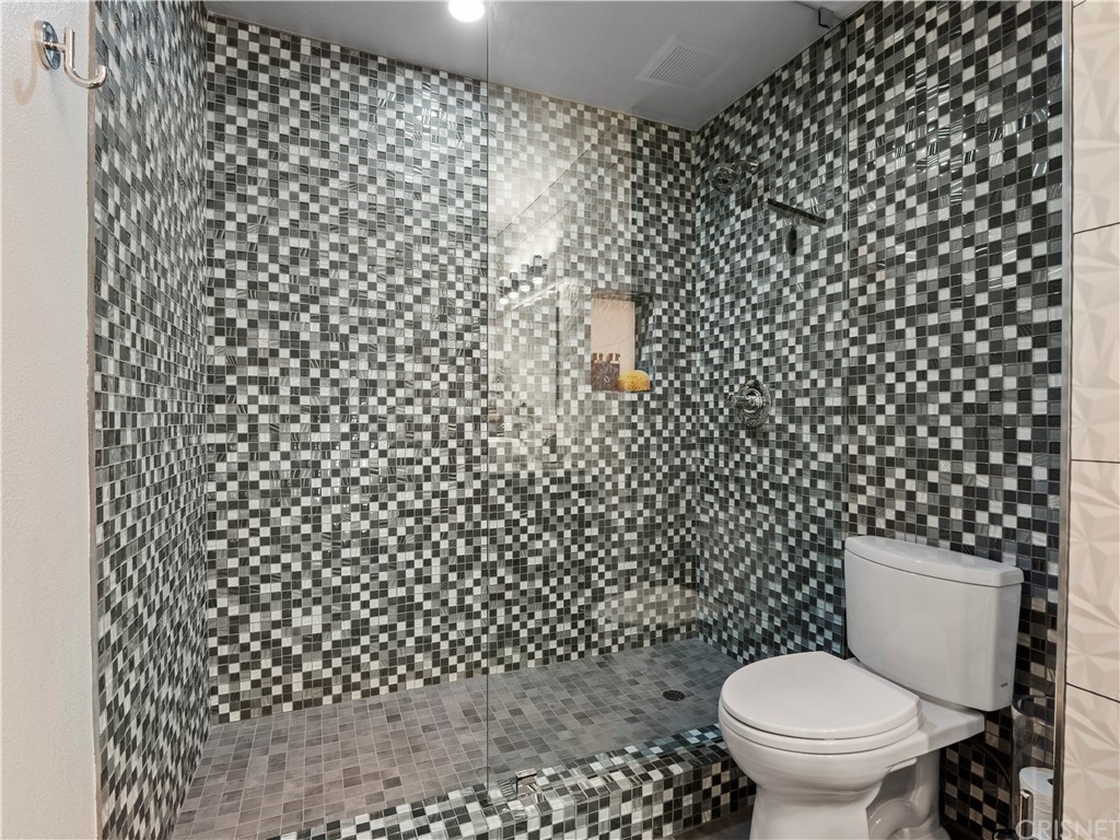 25620 Wolfe Circle Stevenson Ranch, CA 91381 - Photo 33 of 53