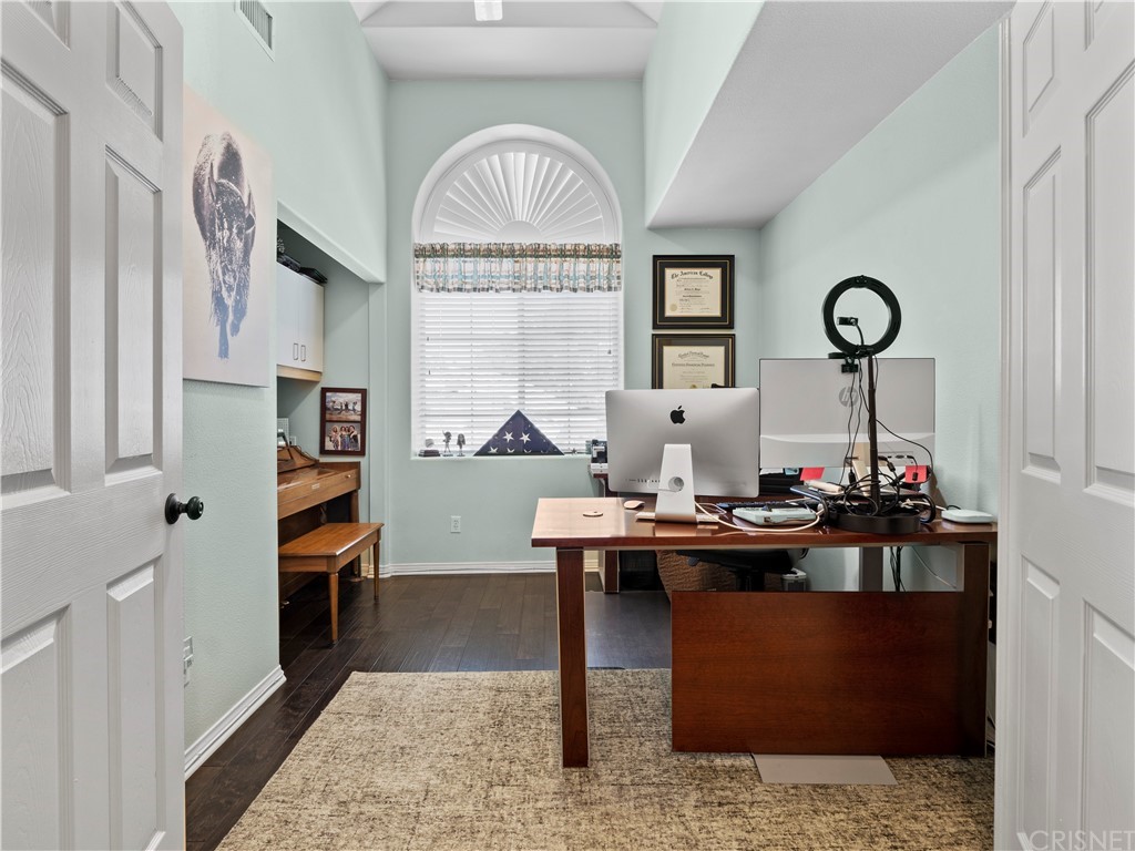 25620 Wolfe Circle Stevenson Ranch, CA 91381 - Photo 34 of 53