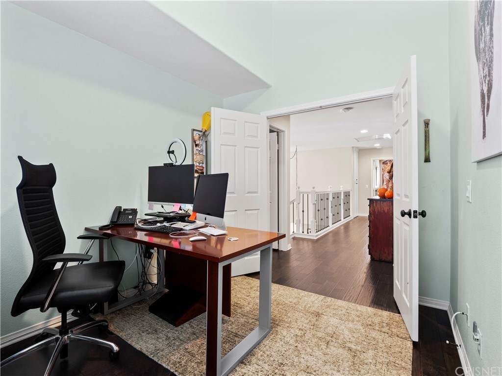 25620 Wolfe Circle Stevenson Ranch, CA 91381 - Photo 35 of 53