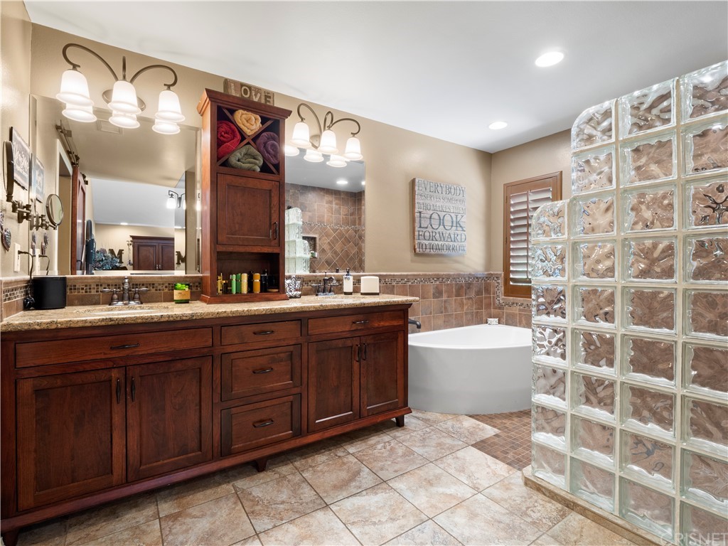 25620 Wolfe Circle Stevenson Ranch, CA 91381 - Photo 39 of 53