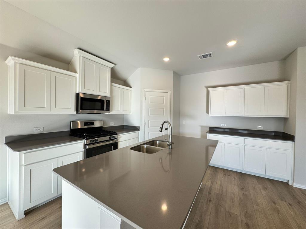 2022 Sycamore Rdg Trail Van Alstyne, TX 75495 - Photo 14 of 28