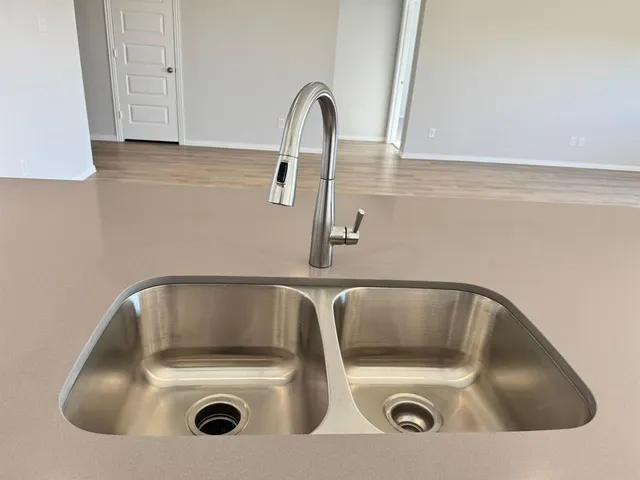 $2,000 | 2022 Sycamore Rdg Trail, Van Alstyne, TX 75495