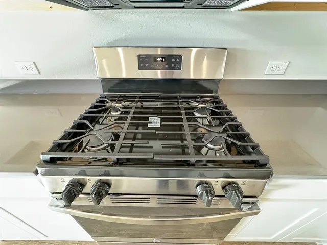 $2,000 | 2022 Sycamore Rdg Trail, Van Alstyne, TX 75495