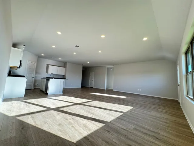 $2,000 | 2022 Sycamore Rdg Trail, Van Alstyne, TX 75495