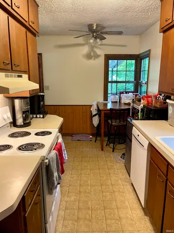 $2,950 | 417 South Swain Avenue, Bloomington, IN 47401