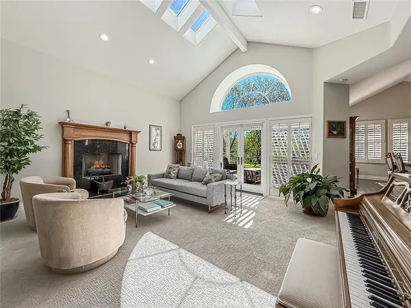 $1,995,000 | 491 Twin Oaks Court, Thousand Oaks, CA 91362