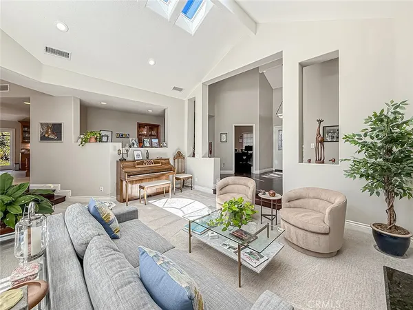 $1,995,000 | 491 Twin Oaks Court, Thousand Oaks, CA 91362