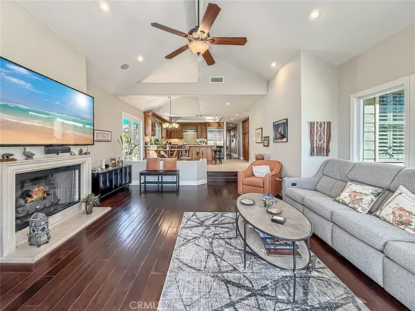 $1,995,000 | 491 Twin Oaks Court, Thousand Oaks, CA 91362