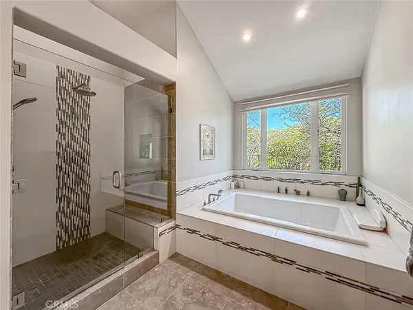 $1,995,000 | 491 Twin Oaks Court, Thousand Oaks, CA 91362