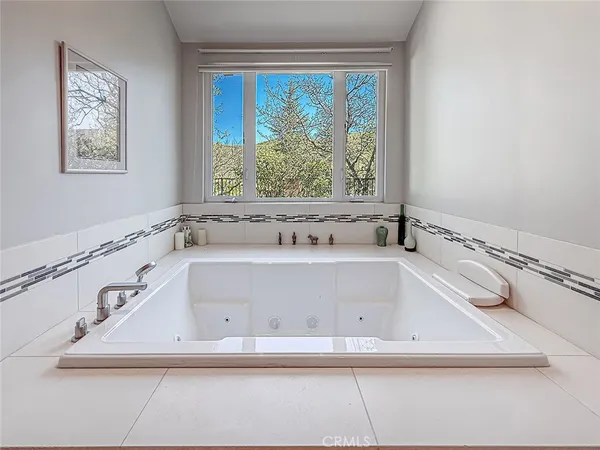 $1,995,000 | 491 Twin Oaks Court, Thousand Oaks, CA 91362