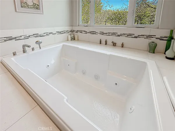 $1,995,000 | 491 Twin Oaks Court, Thousand Oaks, CA 91362
