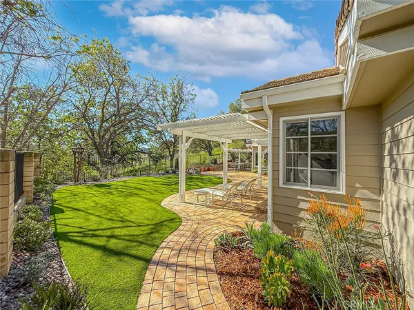 $1,995,000 | 491 Twin Oaks Court, Thousand Oaks, CA 91362