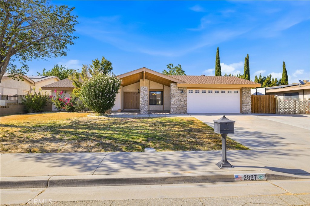 2827 Perfect Lancaster, CA 93536 - Photo 2 of 33