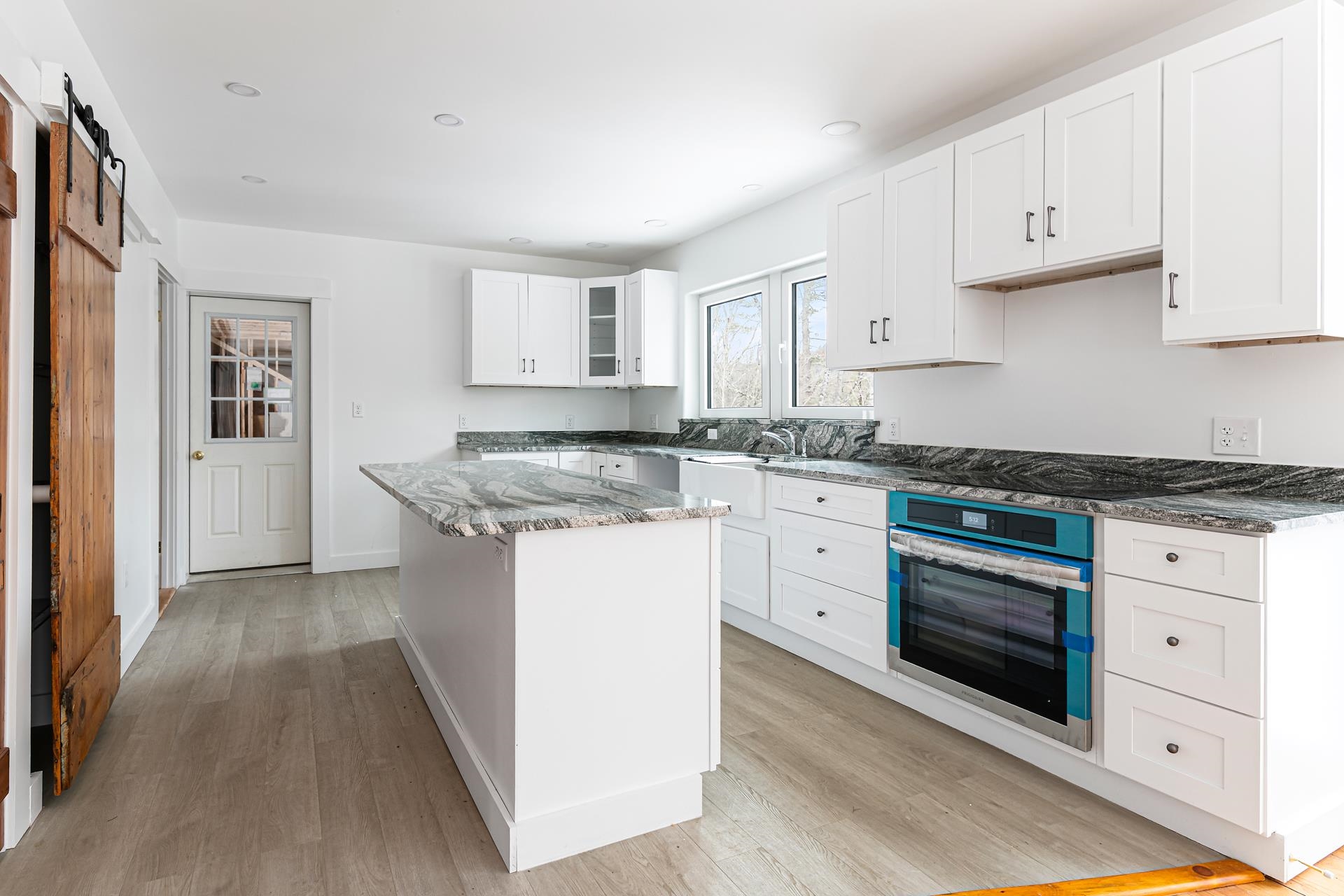 516 West Salisbury Road Salisbury, NH 03268 - Photo 3 of 20