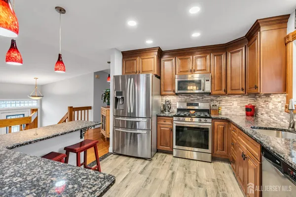 $699,900 | 17 Heritage Drive, Howell, NJ 07731