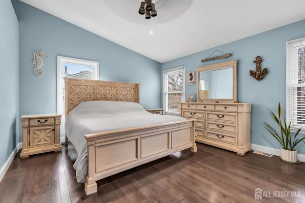 $699,900 | 17 Heritage Drive, Howell, NJ 07731