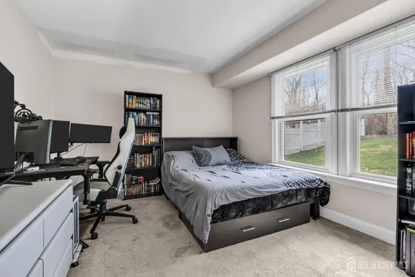 $699,900 | 17 Heritage Drive, Howell, NJ 07731