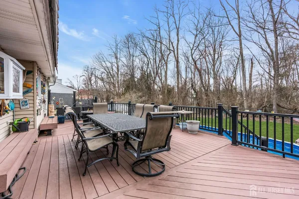 $699,900 | 17 Heritage Drive, Howell, NJ 07731
