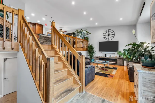 $699,900 | 17 Heritage Drive, Howell, NJ 07731