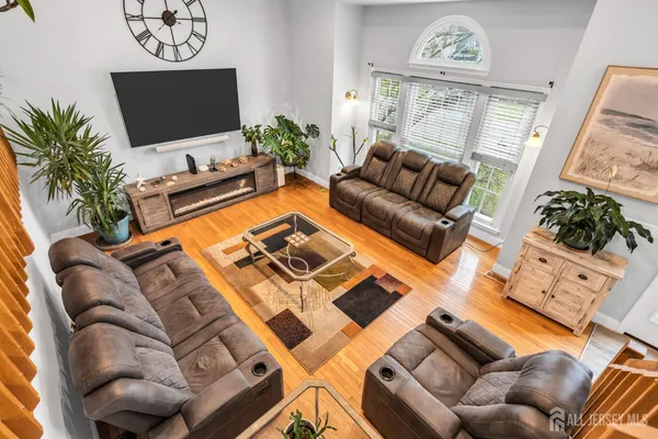 $699,900 | 17 Heritage Drive, Howell, NJ 07731