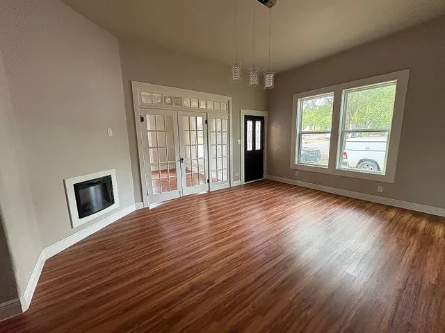 $385,000 | 308 East Morris Street, Unit 308, Yoakum, TX 77995