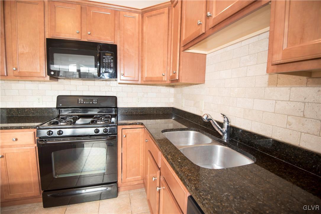 7690 Racite Road Lower Macungie Township, PA 18062 - Photo 13 of 38 Gallery Image 13