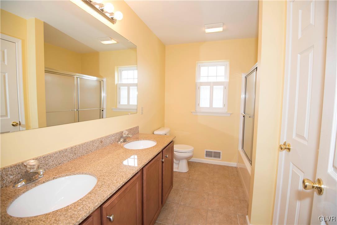 7690 Racite Road Lower Macungie Township, PA 18062 - Photo 17 of 38 Master Bath
