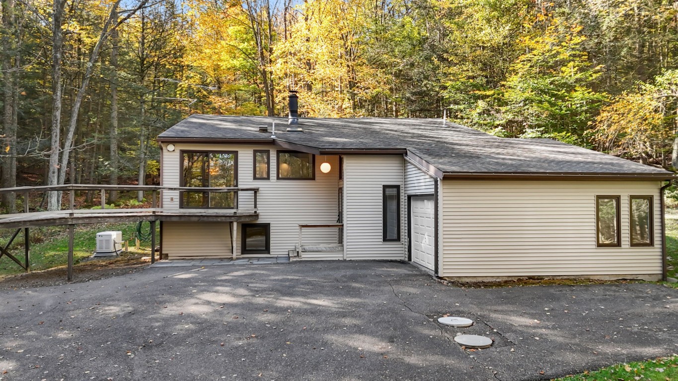352 West Hill Road Vestal, NY 13850 - Photo 1 of 34 Gallery Image 1