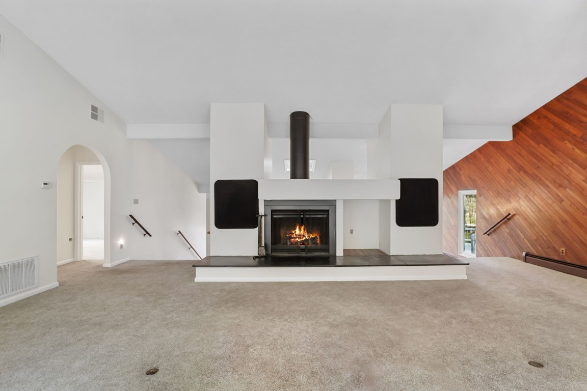 352 West Hill Road Vestal, NY 13850 - Photo 4 of 34 Gallery Image 4