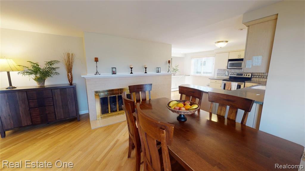30048 Barwell Road Farmington Hills, MI 48334 - Photo 15 of 36
