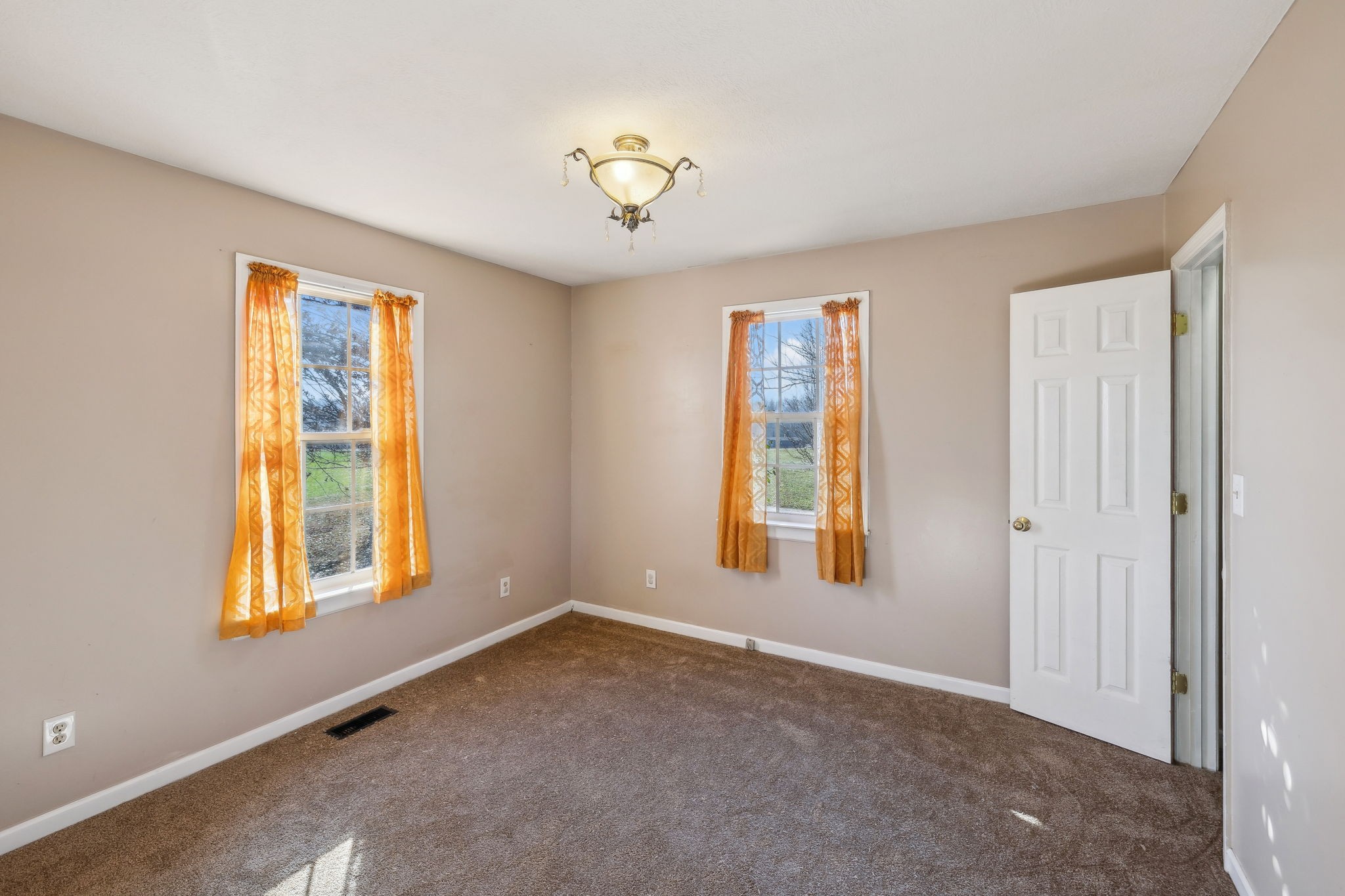 5988 Shelbyville Road Morrison, TN 37357 - Photo 9 of 67 Gallery Image 9