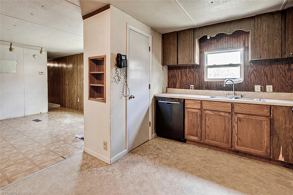 4183 Flinchum Farm Road Liberty, NC 27298 - Photo 21 of 46